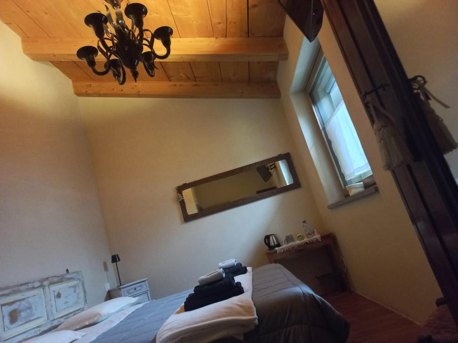 Beb Montefratta Bed & Breakfast ฟราตตา แตร์เม ภายนอก รูปภาพ
