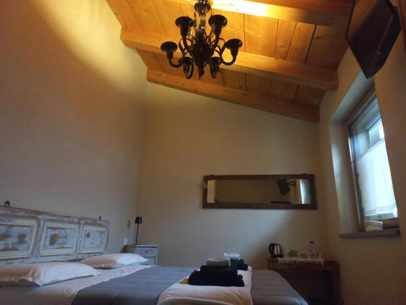 Beb Montefratta Bed & Breakfast ฟราตตา แตร์เม ภายนอก รูปภาพ